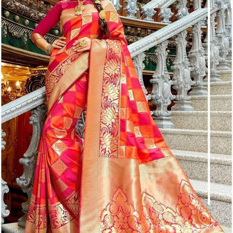 Pink and Red Beautiful Rich Pallu and Jacquard Soft Silk Saree - Ample To Buy