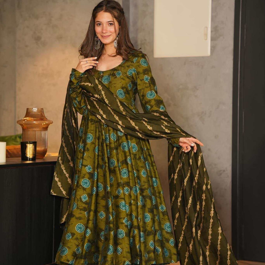 Muslin kurta sets Deep - Green Colour Glamorous Fancy and Elegant wear