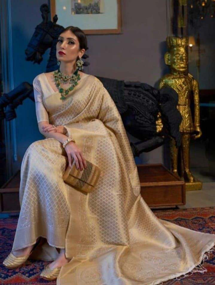 Soft lichi silk saree Royal looking for women in Golden Colour.