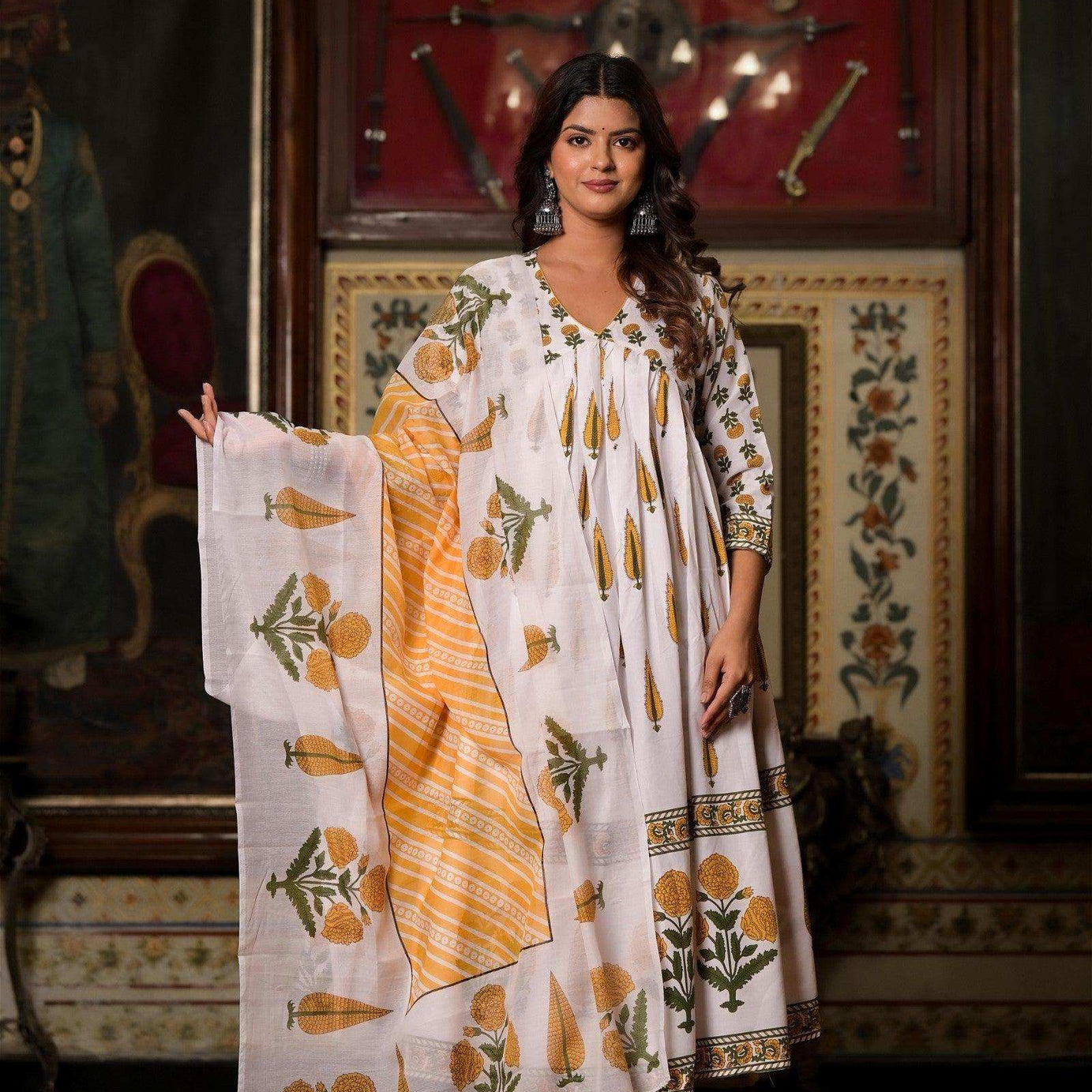 White Cotton Printed Carnation And Leaf Phula Kaalindi Anarkali Set FoLeaf Phula Kaalindi Anarkali Set