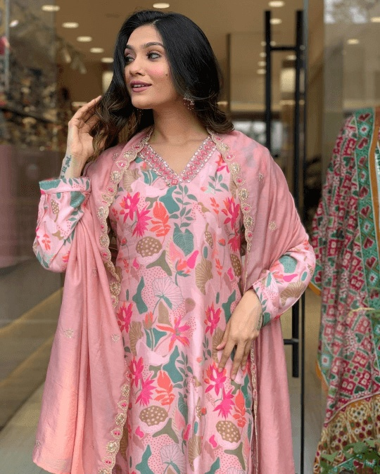 Pink Printed Kurta Set With Chanderi Dupatta With Pant Pair - Ample To Buy